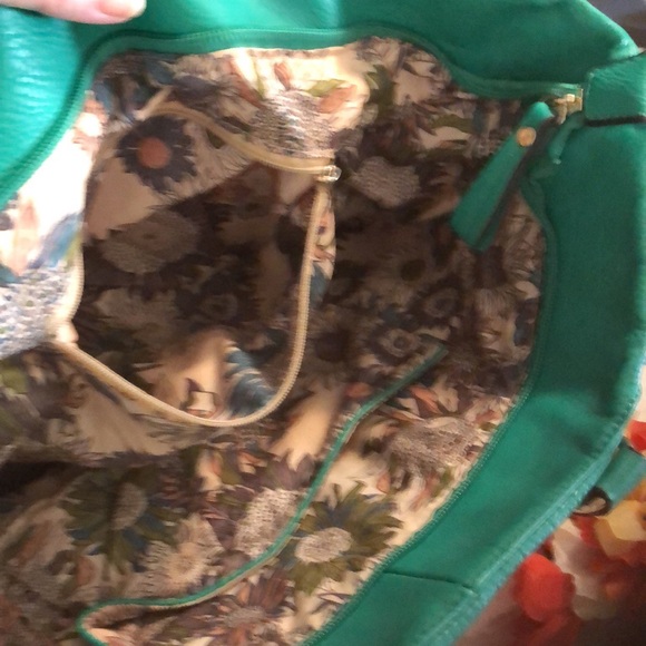 Nine West vintage pebble leather satchel. - Picture 6 of 7